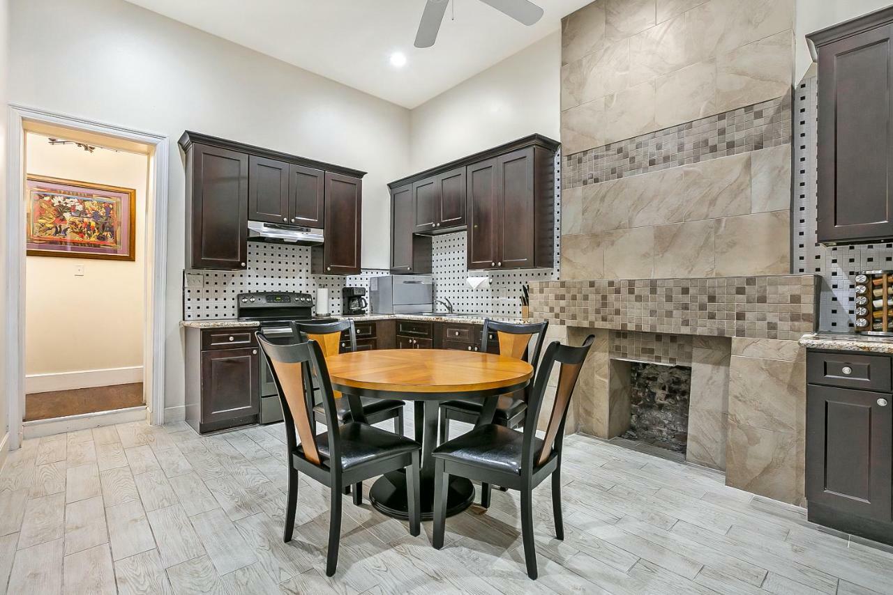Elegant 4BR Condo in Downtown Nueva Orleans Exterior foto