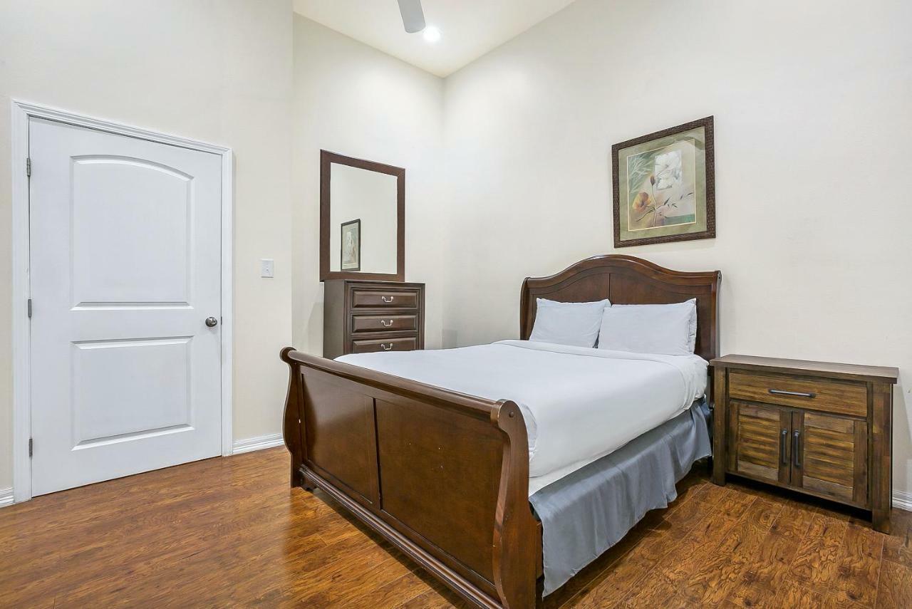 Elegant 4BR Condo in Downtown Nueva Orleans Exterior foto